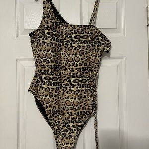 Women’s bathing suit